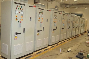 انواع تابلو برق صنعتی از لحاظ ولتاژ